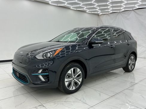 Used 2020 Kia Niro EX w/ Cold Weather Package FWD image 6