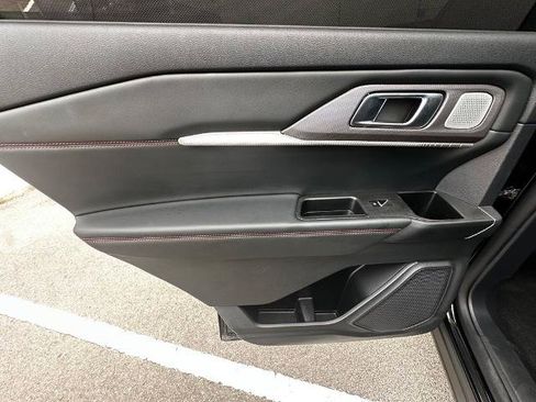 Certified 2025 Ford Explorer ST AWD/4WD image 23