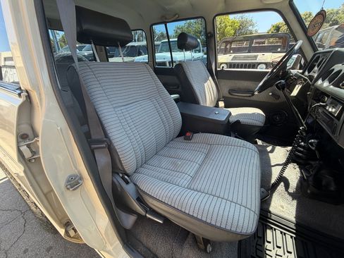 Used 1987 Toyota Land Cruiser AWD/4WD image 27