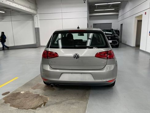 Used 2016 Volkswagen Golf S FWD image 3