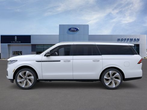 New 2025 Lincoln Navigator L Black Label image 3