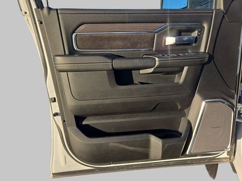 New 2025 RAM 2500 Laramie AWD/4WD image 28