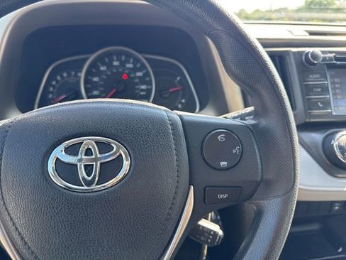 Used 2014 Toyota RAV4 LE image 13