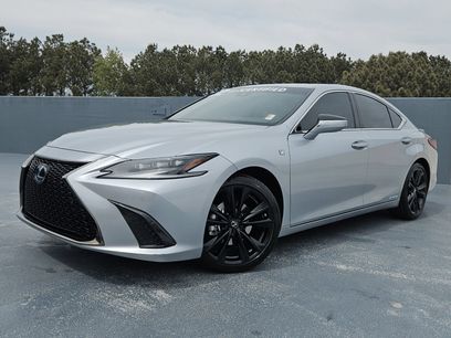 Used 2022 Lexus ES 300h F Sport w/ Accessory Package 2