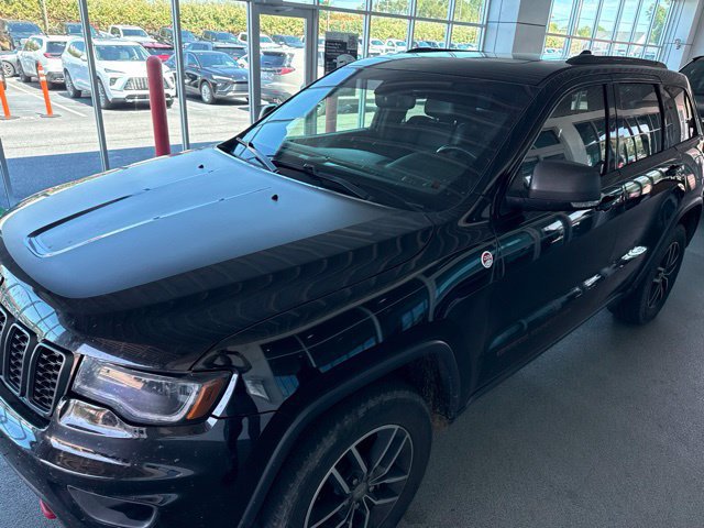 Used 2018 Jeep Grand Cherokee Trailhawk w/ Trailhawk Luxury Group AWD/4WD image 1
