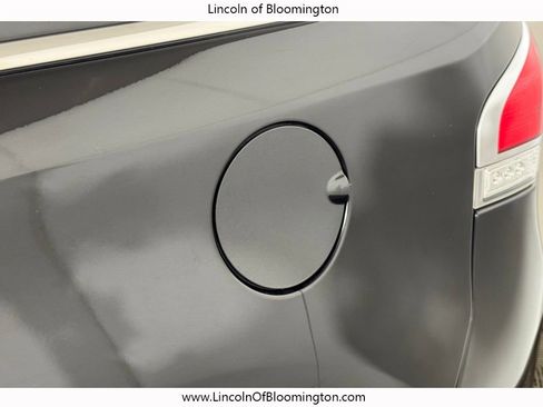 Used 2013 Lincoln MKX AWD image 17