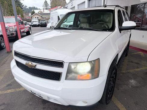 Used 2011 Chevrolet Tahoe LT image 3