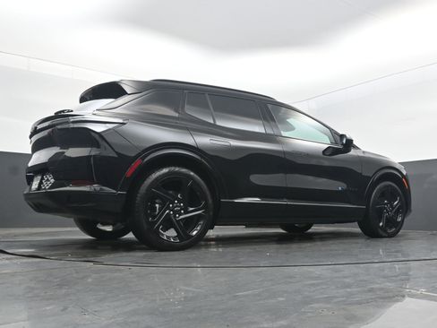 New 2025 Chevrolet Equinox EV RS w/ Convenience Package II FWD image 26