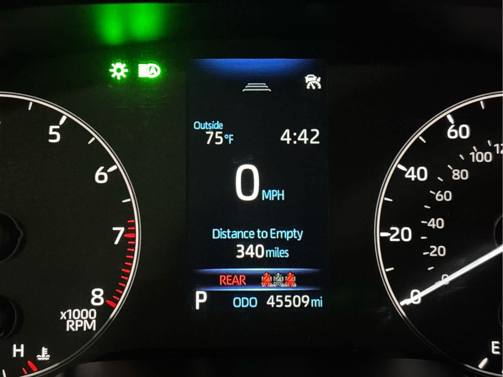 Used 2024 Toyota Corolla LE w/ LE Convenience Package FWD image 9
