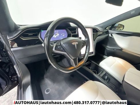 Used 2020 Tesla Model S Long Range Plus image 14