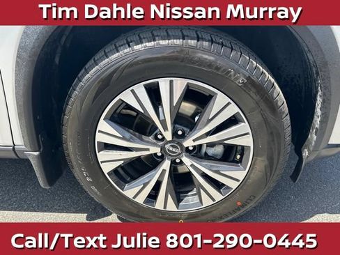 Used 2023 Nissan Rogue SV w/ SV Premium B Package AWD/4WD image 15