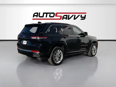 Used 2023 Jeep Grand Cherokee Summit AWD/4WD image 7