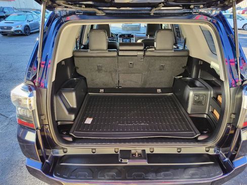 Used 2018 Toyota 4Runner SR5 Premium image 29