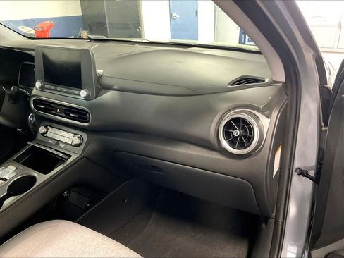 Used 2023 Hyundai Kona SE w/ Cargo Package FWD image 13