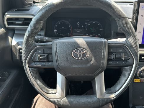 Used 2024 Toyota Tacoma TRD Sport w/ TRD Sport Premium Package AWD/4WD image 19