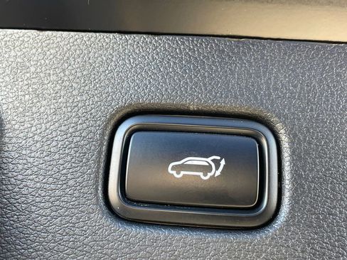 Used 2023 Kia Sportage SX image 20