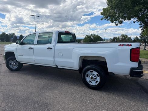 Used 2018 Chevrolet Silverado 2500 W/T AWD/4WD image 2