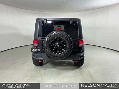 Used 2017 Jeep Wrangler Unlimited Rubicon AWD/4WD image 7