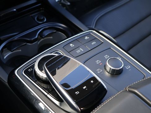 Used 2019 Mercedes-Benz GLS 63 AMG 4MATIC image 23