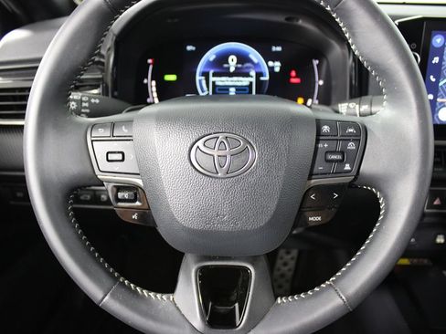 Used 2026 Toyota Camry SE w/ Multimedia Upgrade Package FWD image 17
