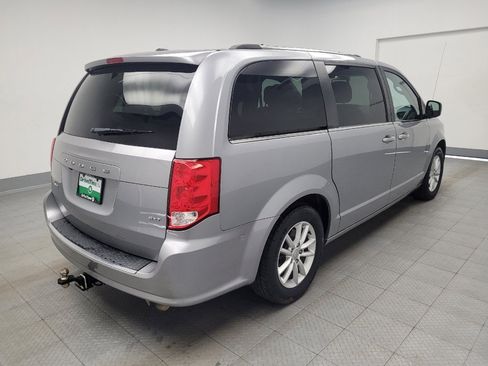 Used 2020 Dodge Grand Caravan SXT image 9