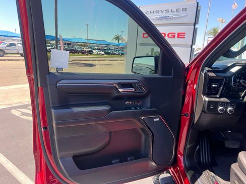 Used 2024 GMC Sierra 1500 AT4 w/ Technology Package AWD/4WD image 42