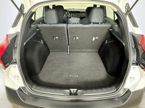 Used 2018 Nissan Kicks S FWD image 27