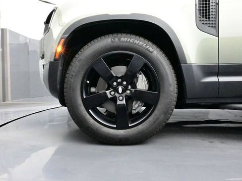 Used 2020 Land Rover Defender 110 HSE AWD/4WD image 6