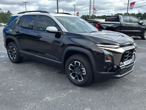 New 2025 Chevrolet Equinox ACTIV w/ Safety and Technology Package image 7