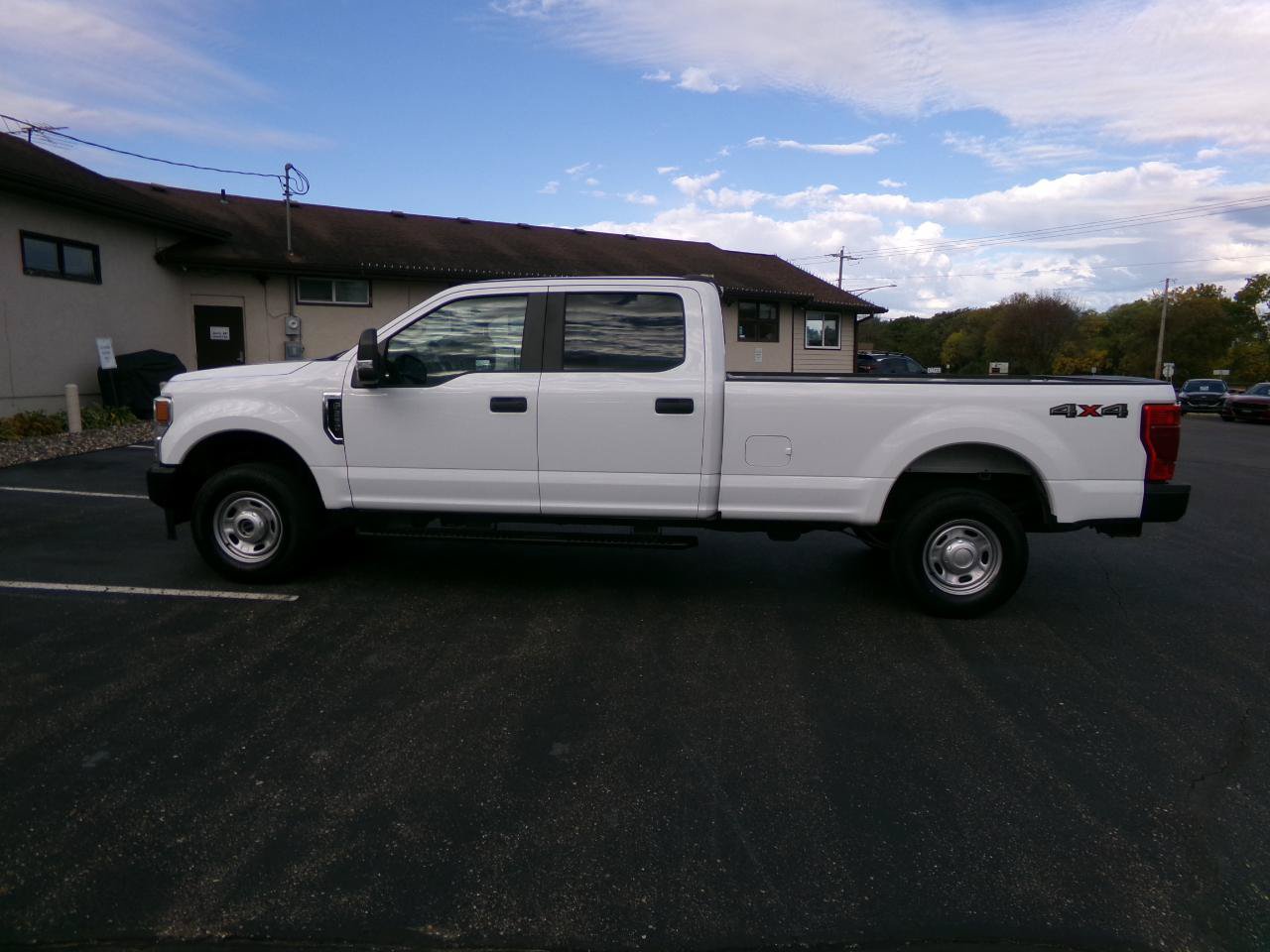 Used 2022 Ford F250 XL w/ Power Equipment Group AWD/4WD image 7
