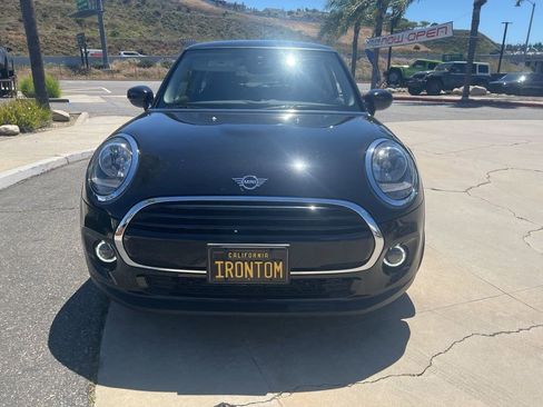 Used 2021 MINI Cooper 2-Door Hardtop image 4