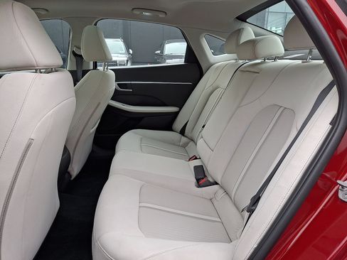 Certified 2024 Hyundai Sonata SEL w/ Convenience Package FWD image 10