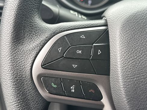 Used 2019 Jeep Cherokee Latitude w/ Popular Appearance Group image 29