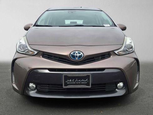 Used 2017 Toyota Prius V Five w/ Advanced Technology Package FWD image 8
