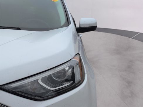 Used 2022 Ford Edge SEL image 9