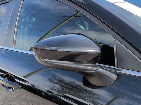 Used 2022 MAZDA MAZDA3 s FWD image 12