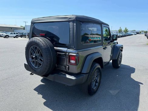Used 2026 Jeep Wrangler Sport AWD/4WD image 11