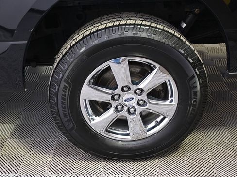 Used 2018 Ford F150 XLT w/ Equipment Group 302A Luxury image 19