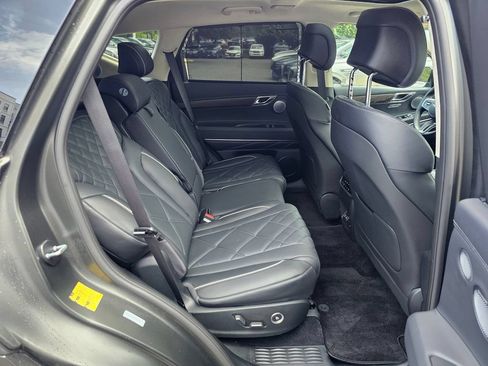 Certified 2025 Genesis GV80 3.5T Prestige AWD/4WD image 27