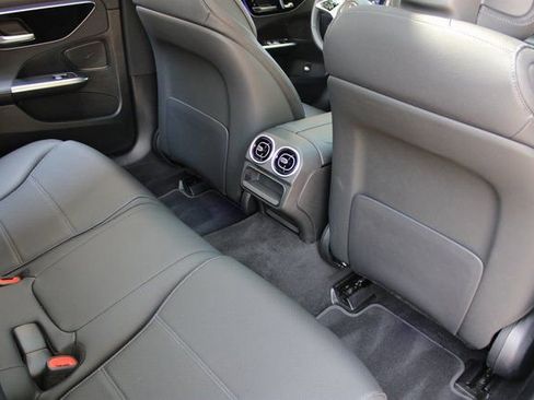Used 2023 Mercedes-Benz C 300 Sedan image 14