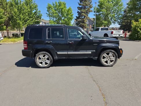 Used 2012 Jeep Liberty Limited Jet AWD/4WD image 6
