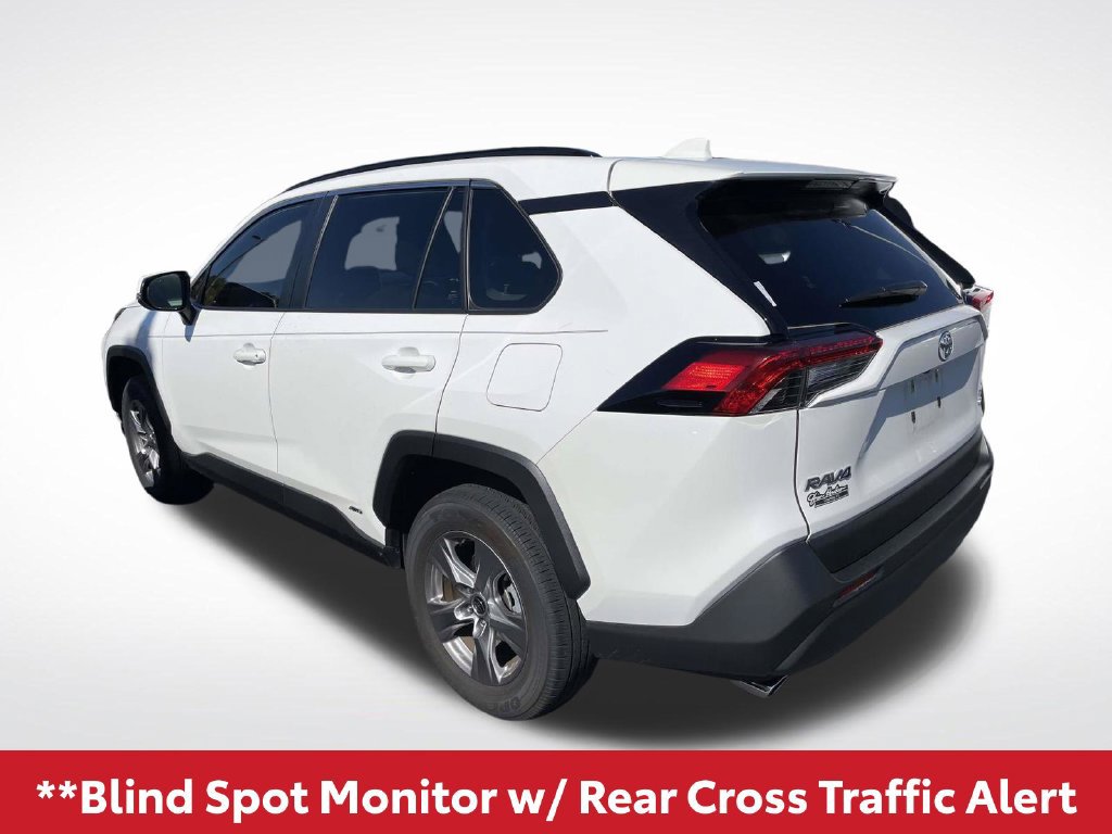 Used 2025 Toyota RAV4 XLE w/ Convenience Package AWD/4WD image 5
