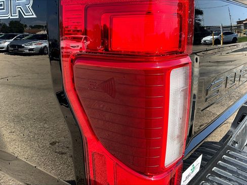 Used 2022 Ford F250 Lariat w/ Tremor Off-Road Package image 28