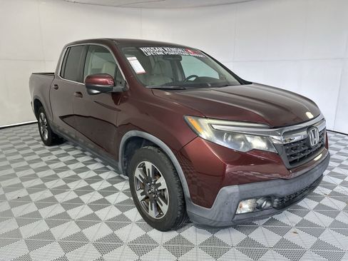 Used 2017 Honda Ridgeline RTL-T image 2