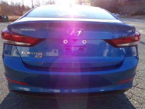 Used 2017 Hyundai Elantra SE image 7