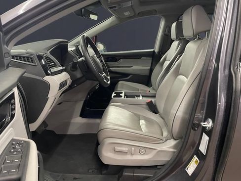 Used 2024 Honda Odyssey Elite image 9