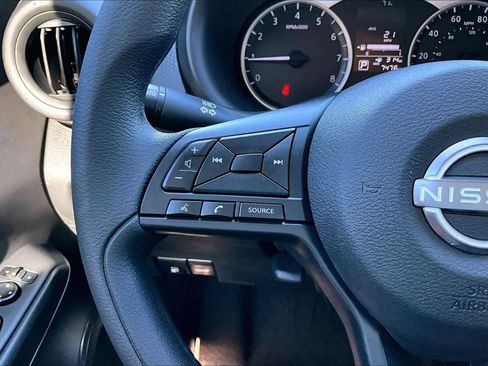Used 2025 Nissan Kicks Play S image 21