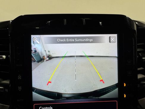 Used 2020 RAM 1500 Laramie AWD/4WD image 9