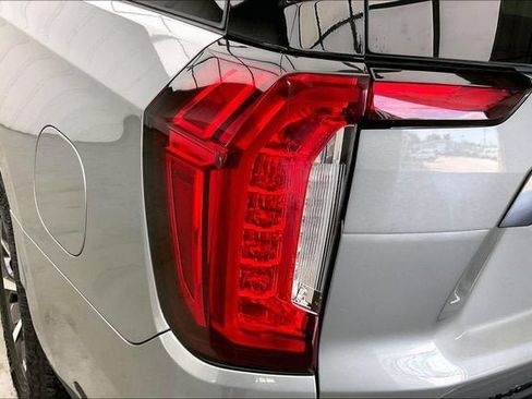 Certified 2023 GMC Yukon XL AT4 w/ AT4 Premium Package AWD/4WD image 27