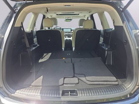 Certified 2023 Kia Telluride EX w/ EX Captain's Chair Package AWD/4WD image 33